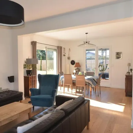 Fantastic House With Pool אנדרנוס-לה-באינס