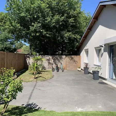 Fantastic House With Pool בית נופש אנדרנוס-לה-באינס